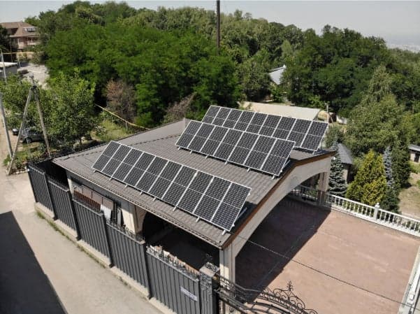 Солнечная электростанция на объекте: Жилой дом 15 кВт